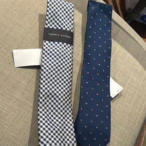 Tommy Hilfiger Blue and White Ties Set